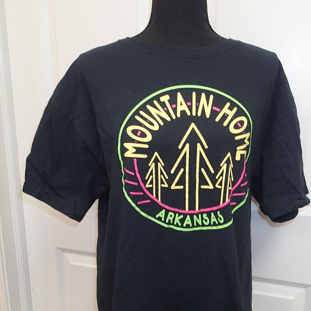 Men's Mountain Home Arkansas Tshirt Size Large
